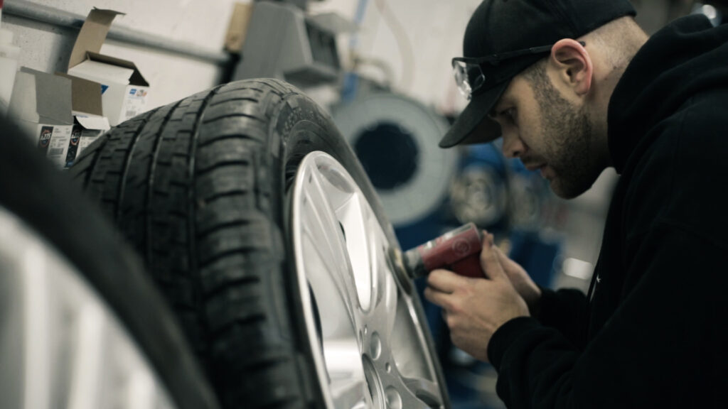 rim-repair-near-me-alloy-wheel-repair-rim-painting-finishing